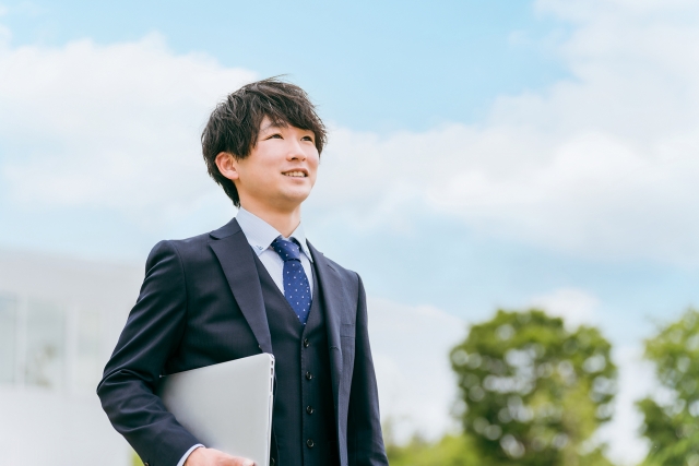 宅建士の資格が人気の理由